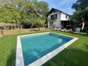 Vacation home with private swimming pool